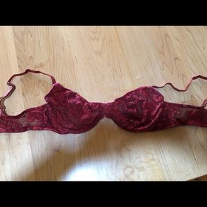 Beautiful lace Victoria Secret 36c bra